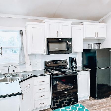 Private Tiny Home Royal Ridge Getaway المظهر الخارجي الصورة